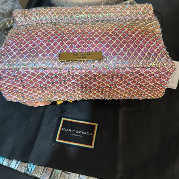 🌹🌹🌹Kurt Geiger London Mini Kensington Soft Convertible Crossbody Bag🌹🌹🌹 - Picture 15 of 17